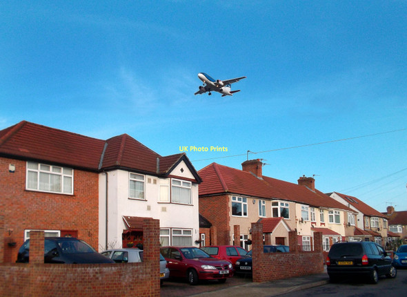 Photo 6"x4" Waye Avenue, near Heathrow 2 Cranford\/TQ1076 c2011