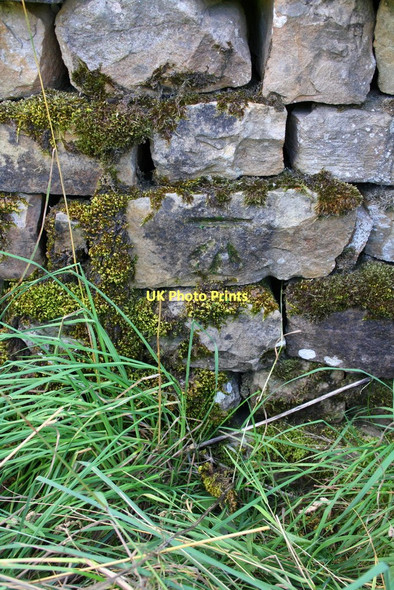 Photo 6"x4" Benchmark on roadside barn Countersett c2011