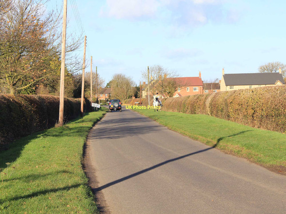 Photo 6"x4" Bush Heath Lane enters Harbury Harbury c2011