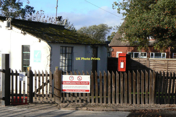 Photo 6"x4" Sowters Lane \/ Burton on The Wolds postbox (ref. LE12 128) Burton on the Wolds c2011