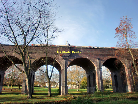 Photo 6"x4" Viaduct, Arnos Park, London N11 Friern Barnet c2011