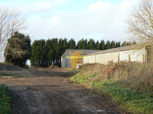 Photo 6"x4" Rose Farm barns Seagrave c2011