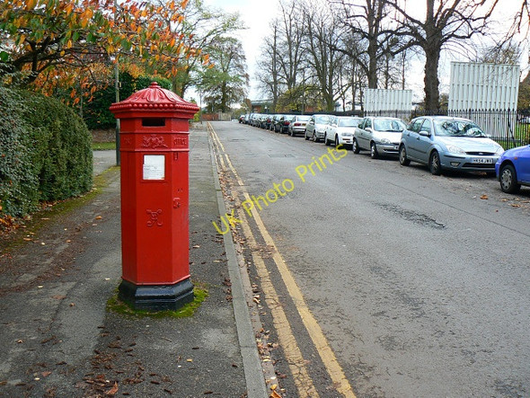 Photo 6"x4" Penfold pillar box and College Lawn, Cheltenham Cheltenham c2009