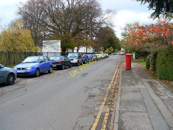 Photo 6"x4" College Lawn, Cheltenham Cheltenham c2009
