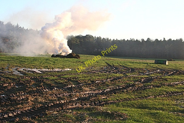 Photo 6"x4" Burning the Straw Mosstodloch c2009