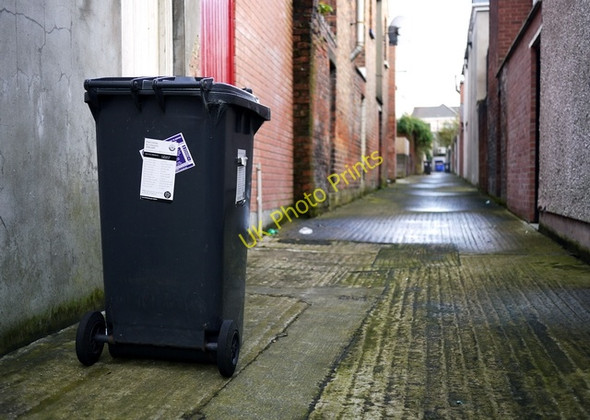 Photo 6"x4" Back Entry, Belfast Belfast c2009