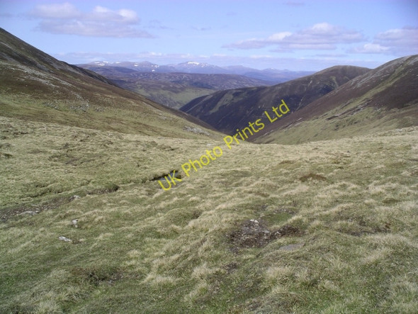 Photo 6"x4" Bealach between Braigh Coire Chruinn-bhalgain and Carn nan Gabhar 1 Airgiod Bheinn c2005