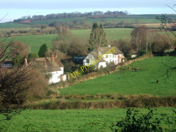 Photo 6"x4" Stockleigh Pomeroy fields and houses Stockleigh Pomeroy c2009