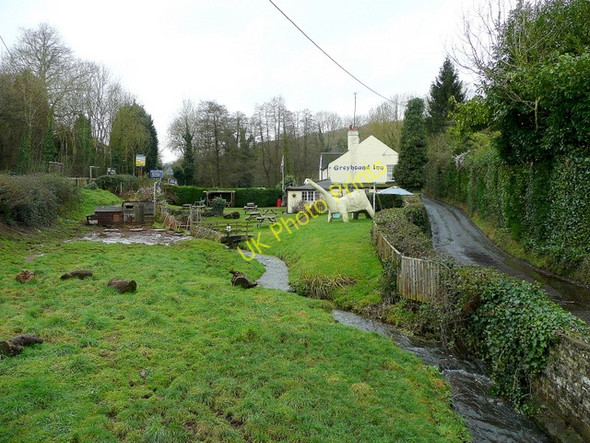 Photo 6"x4" The Greyhound Inn, Pope's Hill Pope's Hill\/SO6814 c2009