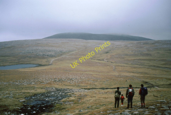 Photo 6"x4" Heading for Beinn MacDuibh Lochan Buidhe\/NH9801 c1985