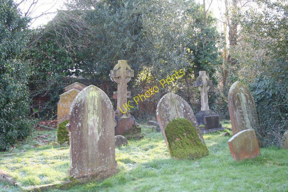 Photo 6"x4" Graves in the corner Wallingford c2010