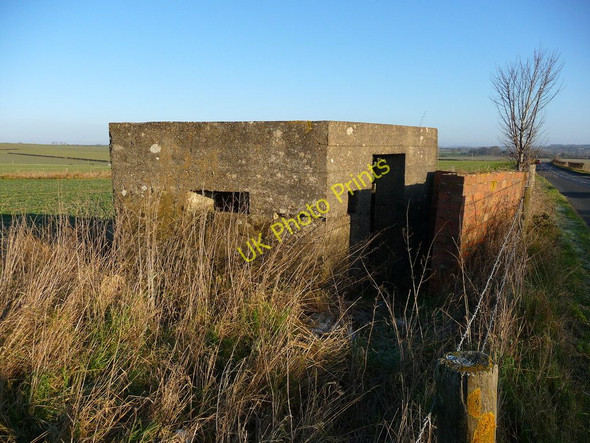 Photo 6"x4" Ford - Pillbox Winterbourne Dauntsey c2010