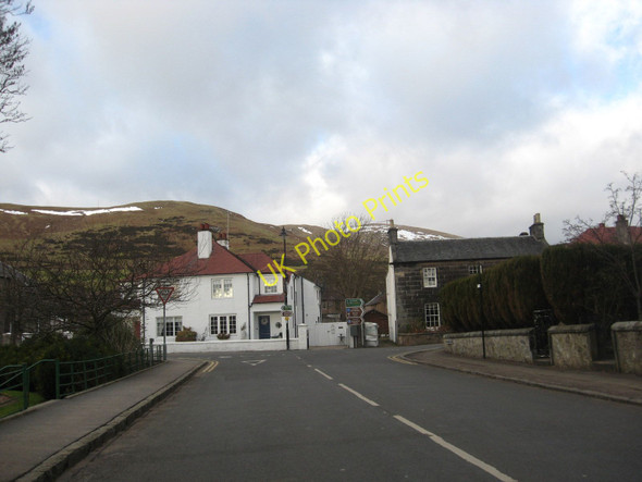 Photo 6"x4" Devon Road heading to the junction with A91 at Dollar Dollar c2010