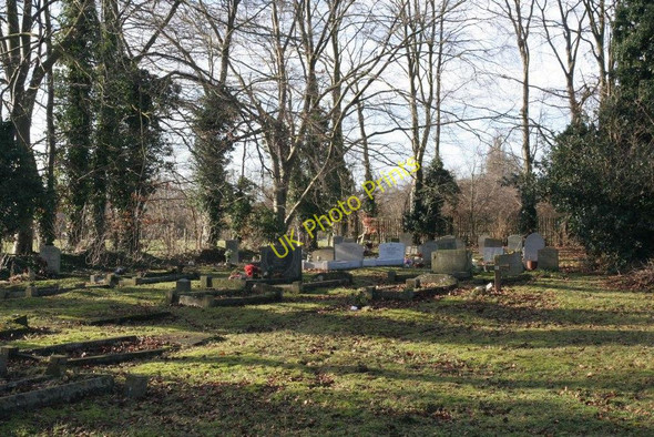 Photo 6"x4" Across the graveyard Wallingford c2010