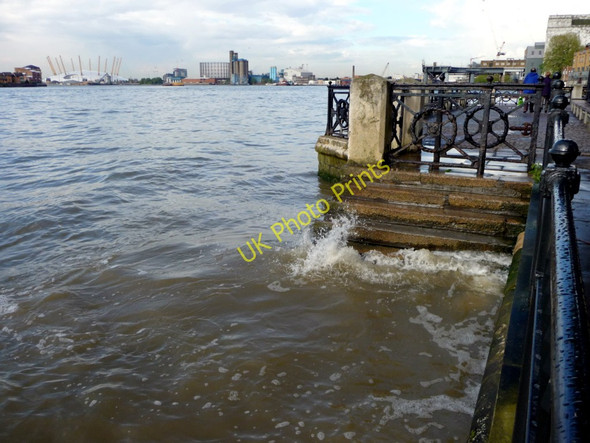 Photo 6"x4" High Tide at Greenwich Greenwich\/TQ3977 c2009 P2
