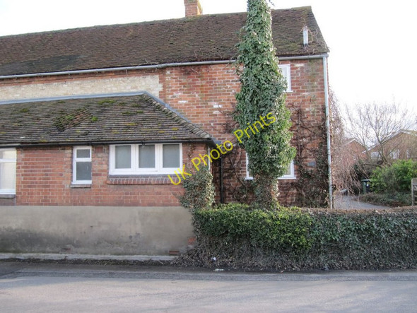 Photo 6"x4" Benchmark on the Wallingford road Cholsey c2010