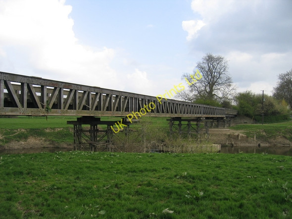 Photo 6"x4" Bridge over the River Severn Crewgreen c2006