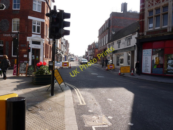 Photo 6"x4" The junction of Reading Road with Friday Street (left) Henley-on-Thames c2010