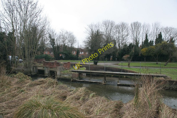 Photo 6"x4" Weir and sluice Pangbourne c2010