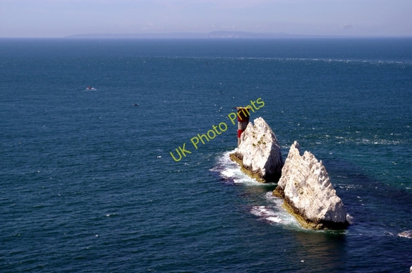 Photo 6"x4" Needles and lighthouse, Isle of Wight Totland c2009