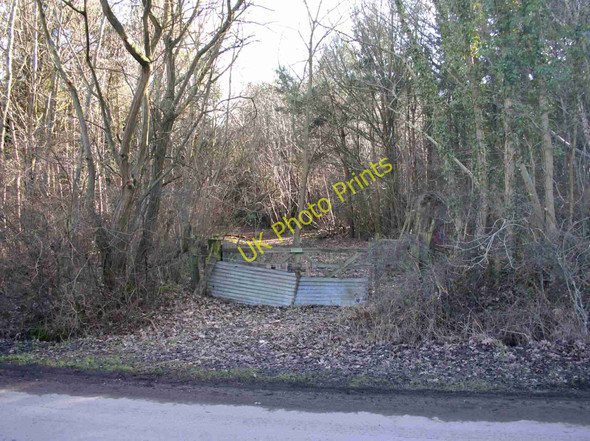 Photo 6"x4" No entrance here to Wayfield Gorse Pathlow c2010