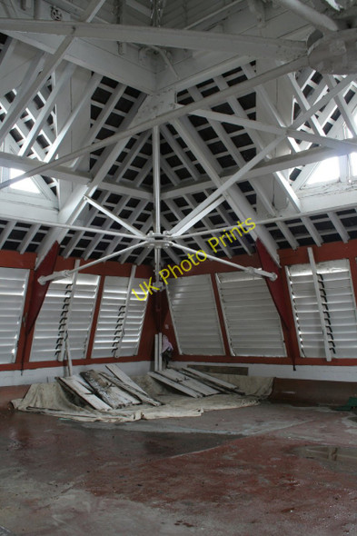 Photo 6"x4" The Cool Ship Scotland End c2010