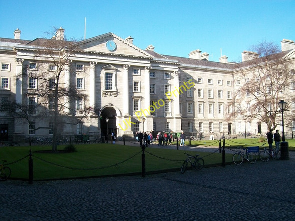 Photo 6"x4" Regent House, TCD, from Parliament Square Dublin\/O1534 c2010