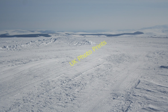 Photo 6"x4" Meikle Coire Riabhach summit Meikle Corr Riabhach c2010