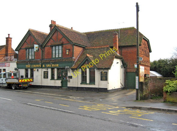 Photo 6"x4" The Crown & Anchor, 100 High Street, Old Woking Woking c2010