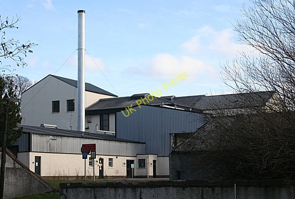 Photo 6"x4" Macduff Distillery Banff\/NJ6864 c2010