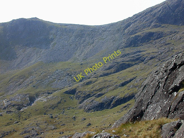 Photo 6"x4" The head of Coire Uaigneich Loch Fionna-choire c2002