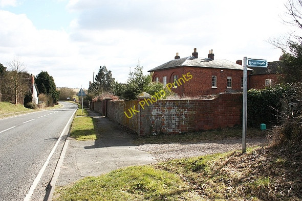 Photo 6"x4" Footpath to Ripple Naunton\/SO8739 c2010