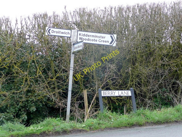 Photo 6"x4" Nothing is straight Cooksey Corner c2010