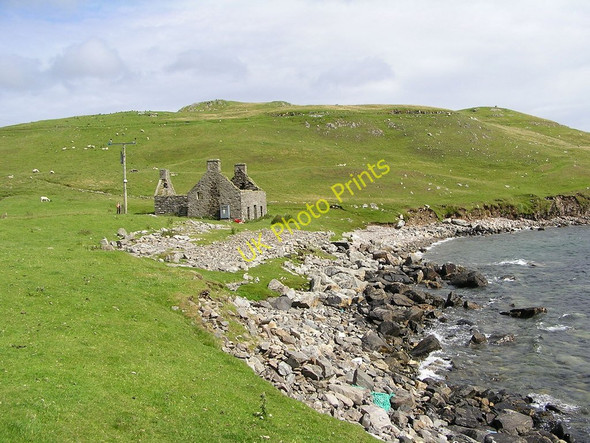 Photo 6"x4" Ruined House at Lunna Lunna c2007