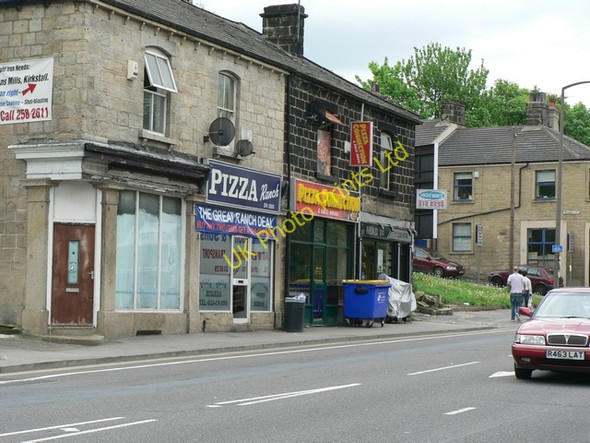 Photo 6"x4" A choice of Pizzas, Commercial Road, Kirkstall Kirkstall c2006