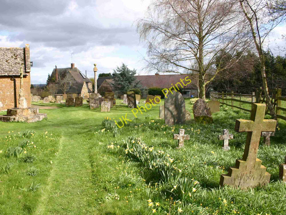 Photo 6"x4" Churchyard, Parish Church of St Peter, Whatcote Whatcote c2010