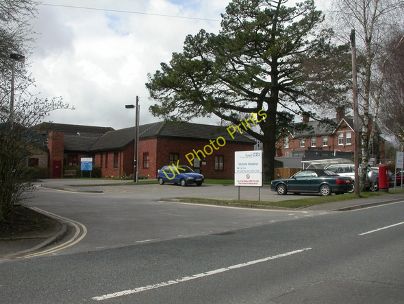 Photo 6"x4" Wimborne, Victoria Hospital Wimborne Minster c2010