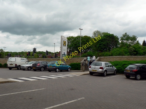 Photo 6"x4" Car park by Commercial Road, Kirkstall, Leeds Kirkstall c2006