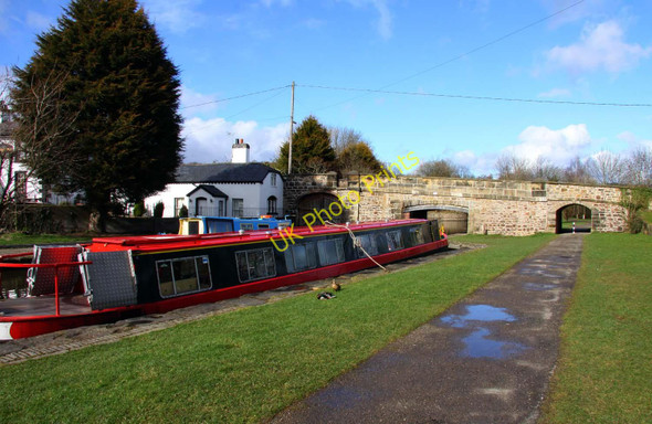 Photo 6"x4" The towpath at Trevor Basin Pont Cysyllte c2010