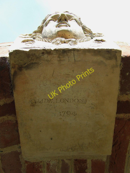 Photo 6"x4" Key Stone Saffron Walden c2010