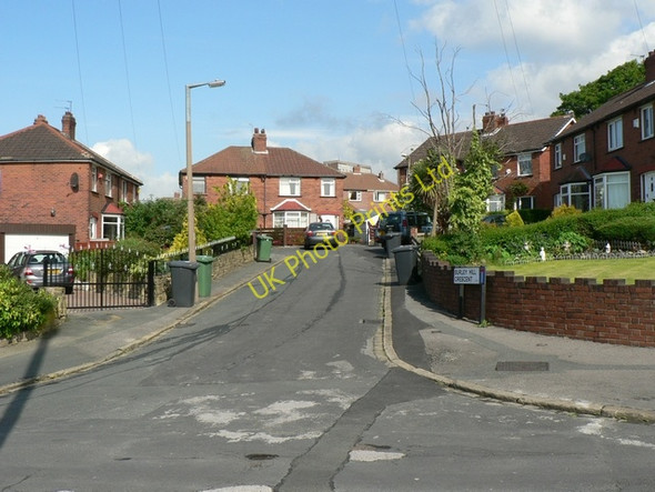 Photo 6"x4" Burley Hill Crescent, Kirkstall, Leeds Kirkstall c2006