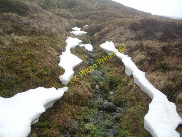 Photo 6"x4" Remnant of a snow drift Coire an t-Sneachda\/NH2027 c2006