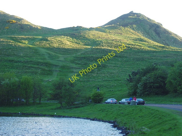 Photo 6"x4" Holyrood Park from Dunsapie Loch Edinburgh c2006