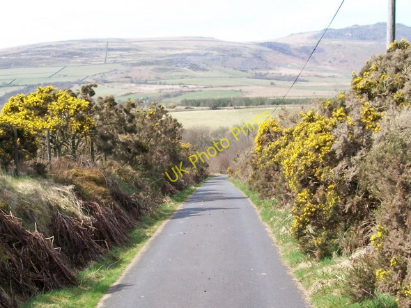 Photo 6"x4" The Mynachdy Gwyn lane descending down to the Afon Wen valley Bwlch-derwin c2010