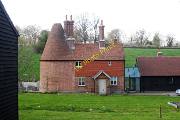 Photo 6"x4" Holywich Farm Oast, Hartfield Road, Cowden, Kent Cowden\/TQ4640 c2010