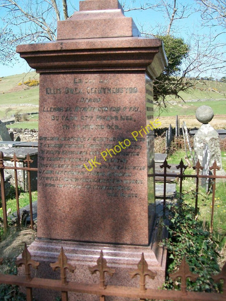 Photo 6"x4" The grave of Ellis Owen, Cefn y meusydd isaf, at Ynyscynhaearn Churchyard Criccieth c2010