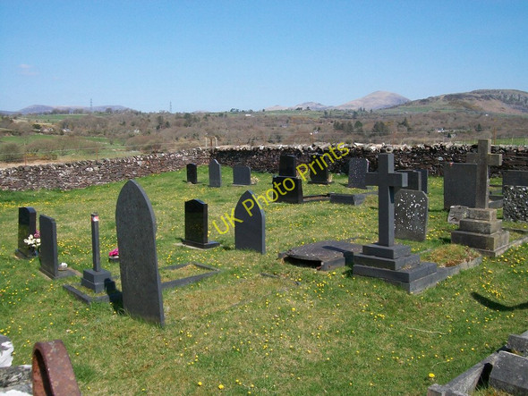 Photo 6"x4" The newer section of the Ynyscynhaearn churchyard Criccieth c2010
