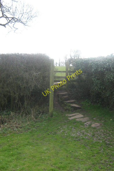 Photo 6"x4" Public footpath, Lees, Derbyshire (Bonnie Prince Charlie Walk) Lees\/SK2637 c2010