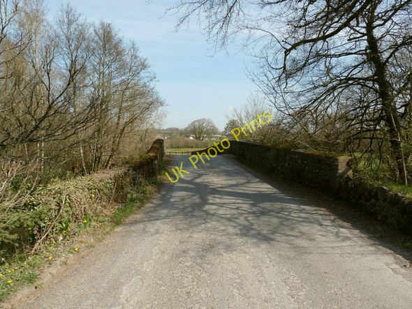 Photo 6"x4" Black Torrington Bridge on the river Torridge Black Torrington c2010