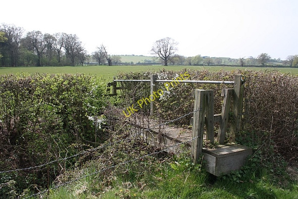 Photo 6"x4" Footbridge on the path to Hardwick Green Hardwick Green c2010